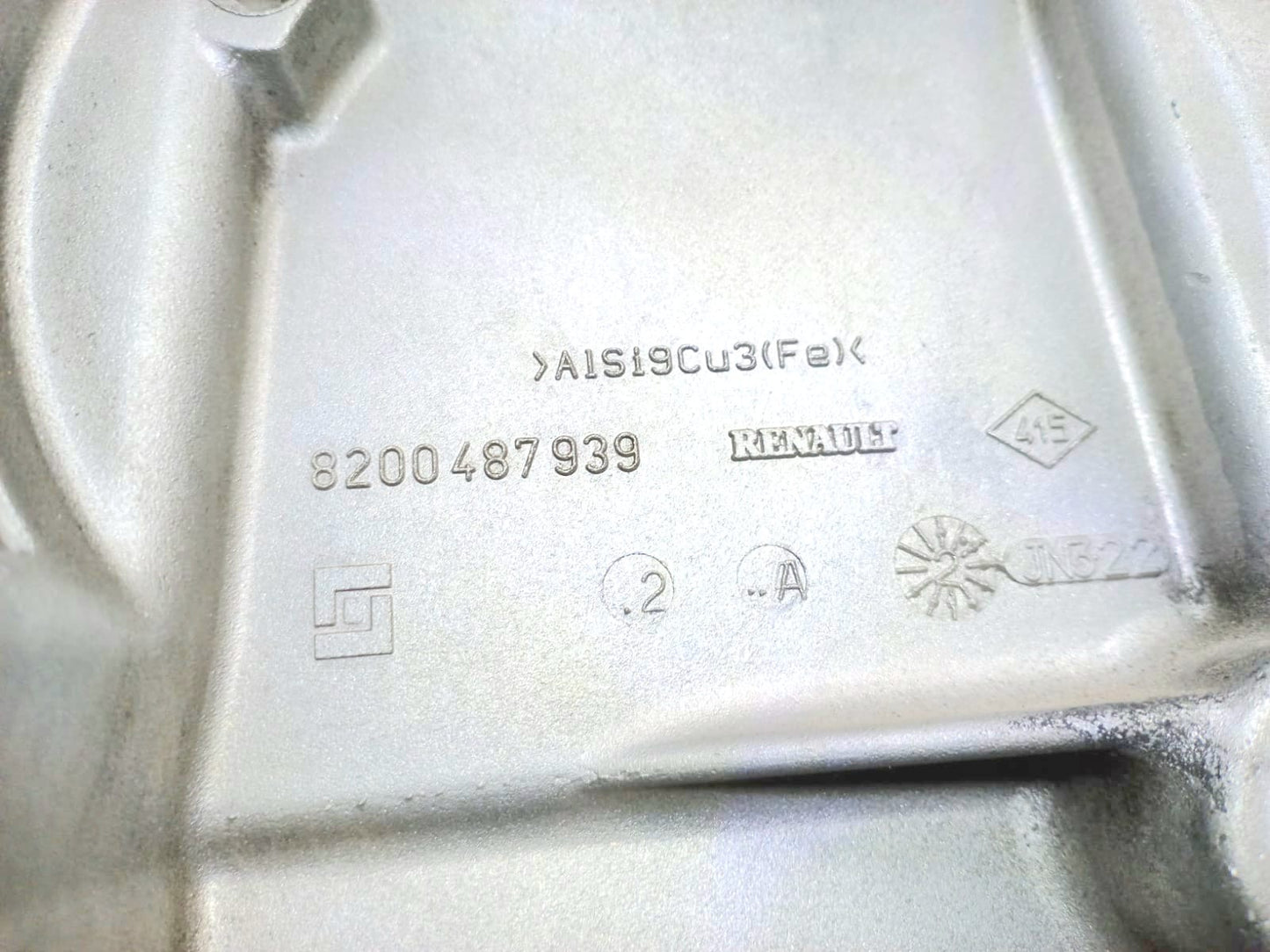 Tapa Distribución Renault Logan 1.6Lts 8200487939 OEM