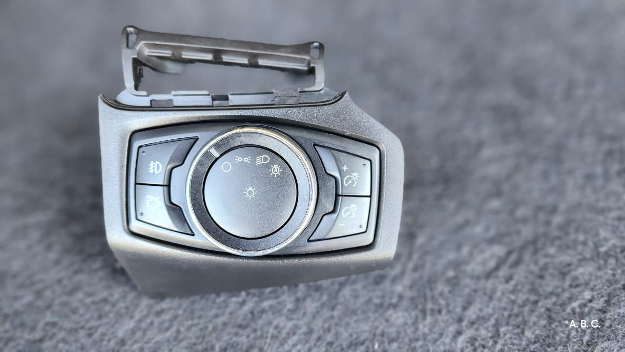 Control Faros luces Ford Focus 12-18 CM5T-13A024-AA