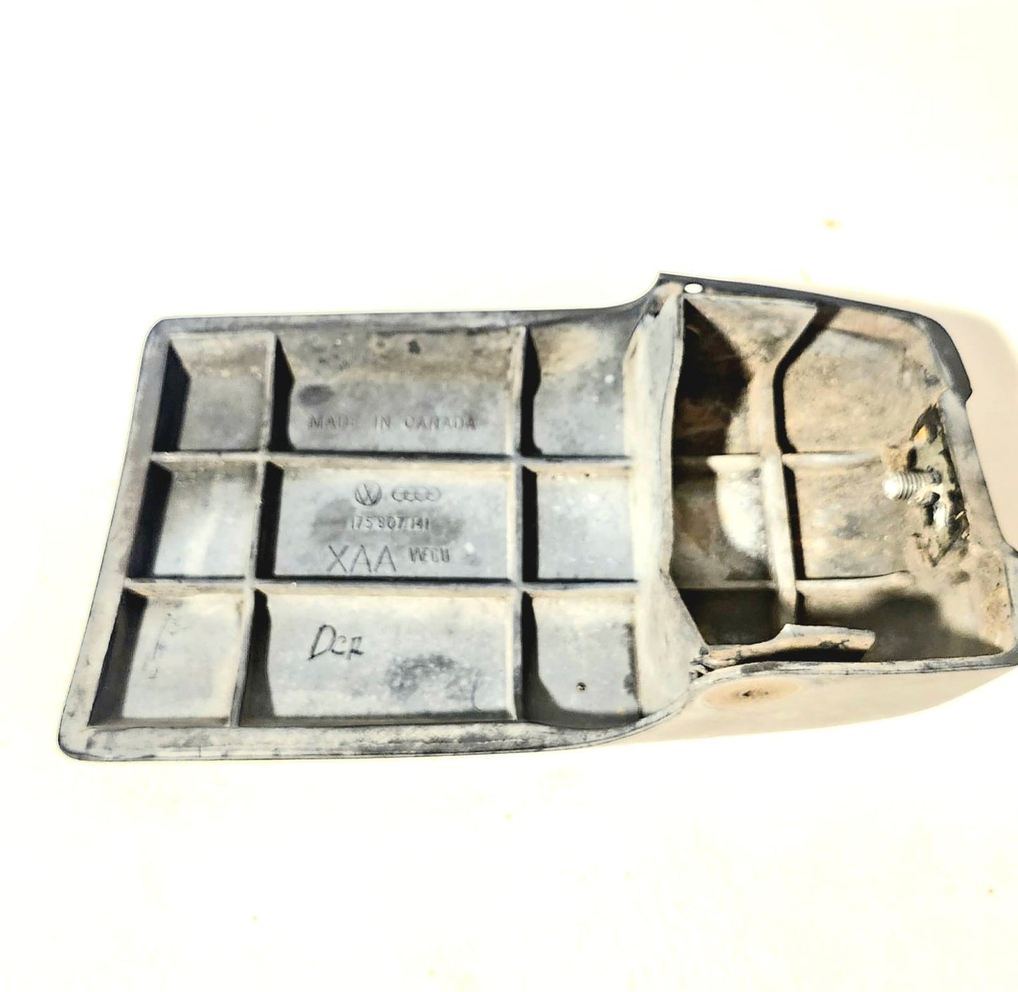 Aleron defensa trasera Derecho Volkswagen Caribe cabriolet 1981-1987 OEM 175 807 141