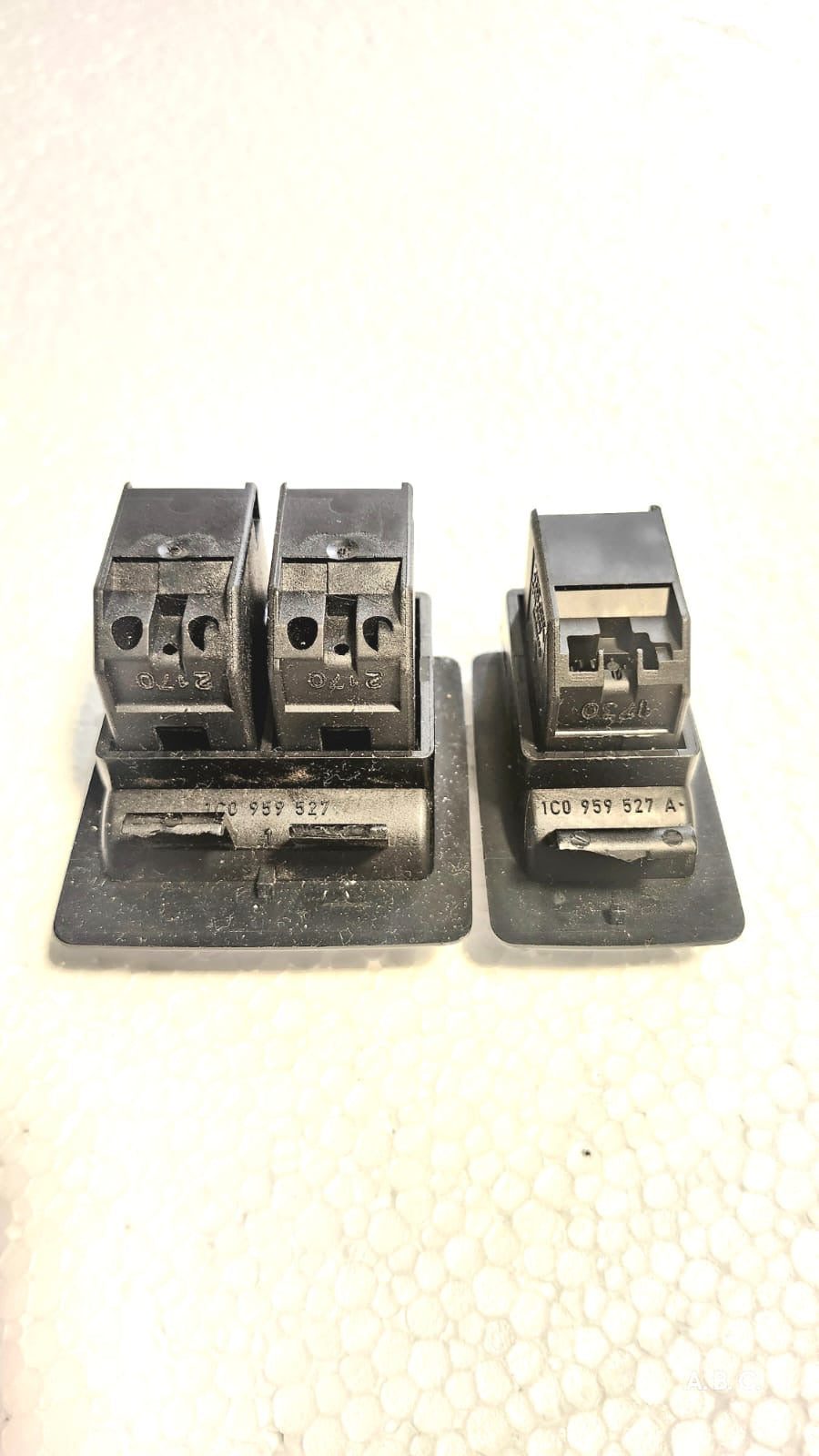 1C0959527 1C0959527A Botones vidrios Volkswagen beetle 98-10 OEM