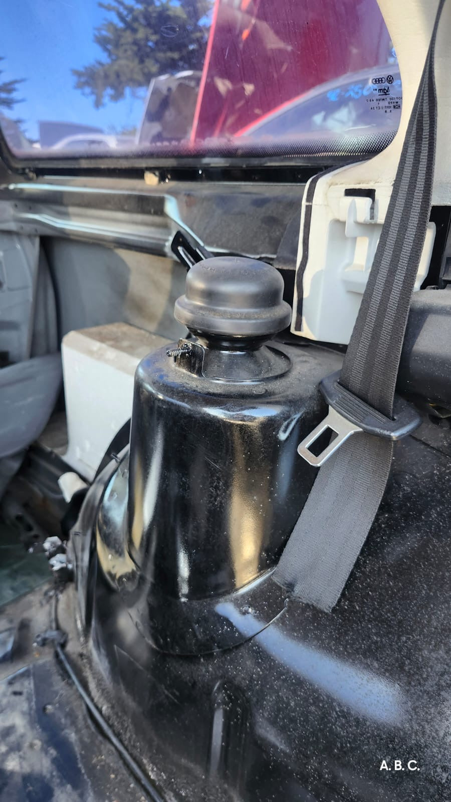 Guardapolvos base amortiguador traseros Volkswagen Golf Mk3 OEM 191 512 135