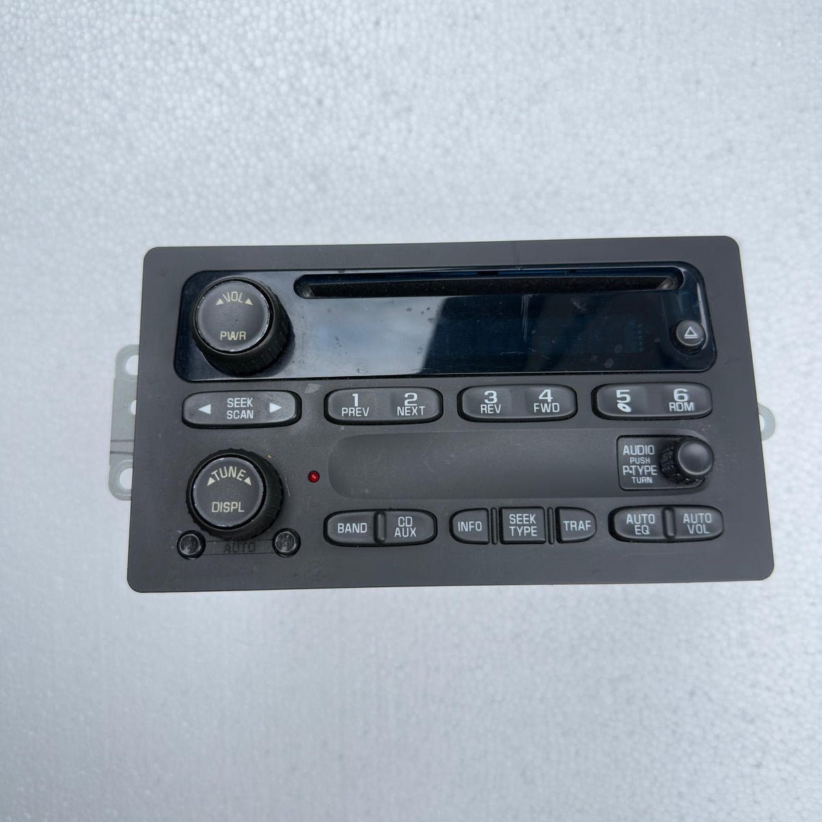 10357894 Estereo Radio chevrolet Trail Blazer 04-05 OEM