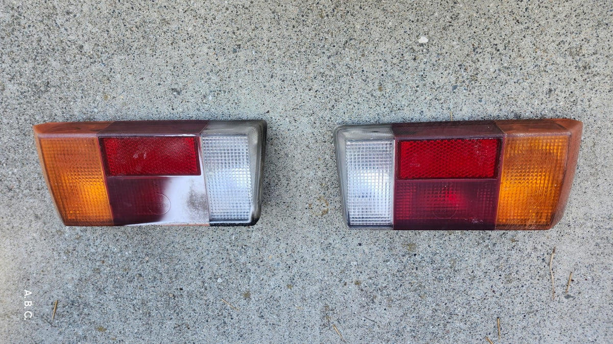 Calaveras Volkswagen Cabriolet caribe 1987 - OEM 171945096 | Becerril Autopartes VW