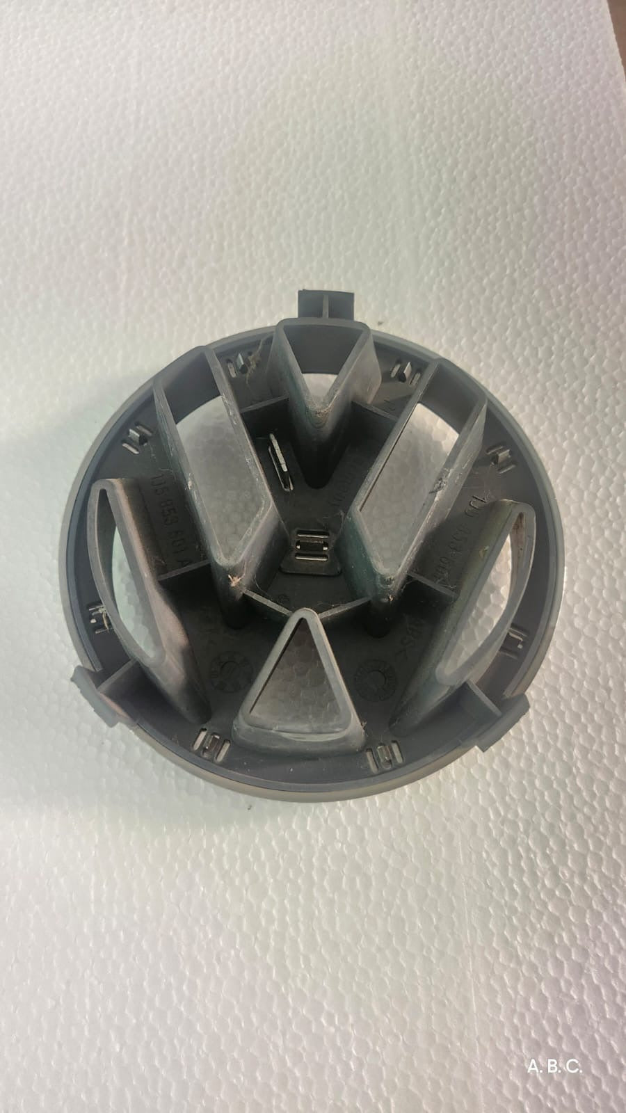 1J5853601 Emblema parrilla Volkswagen Jetta Golf A4 MK4 OEM