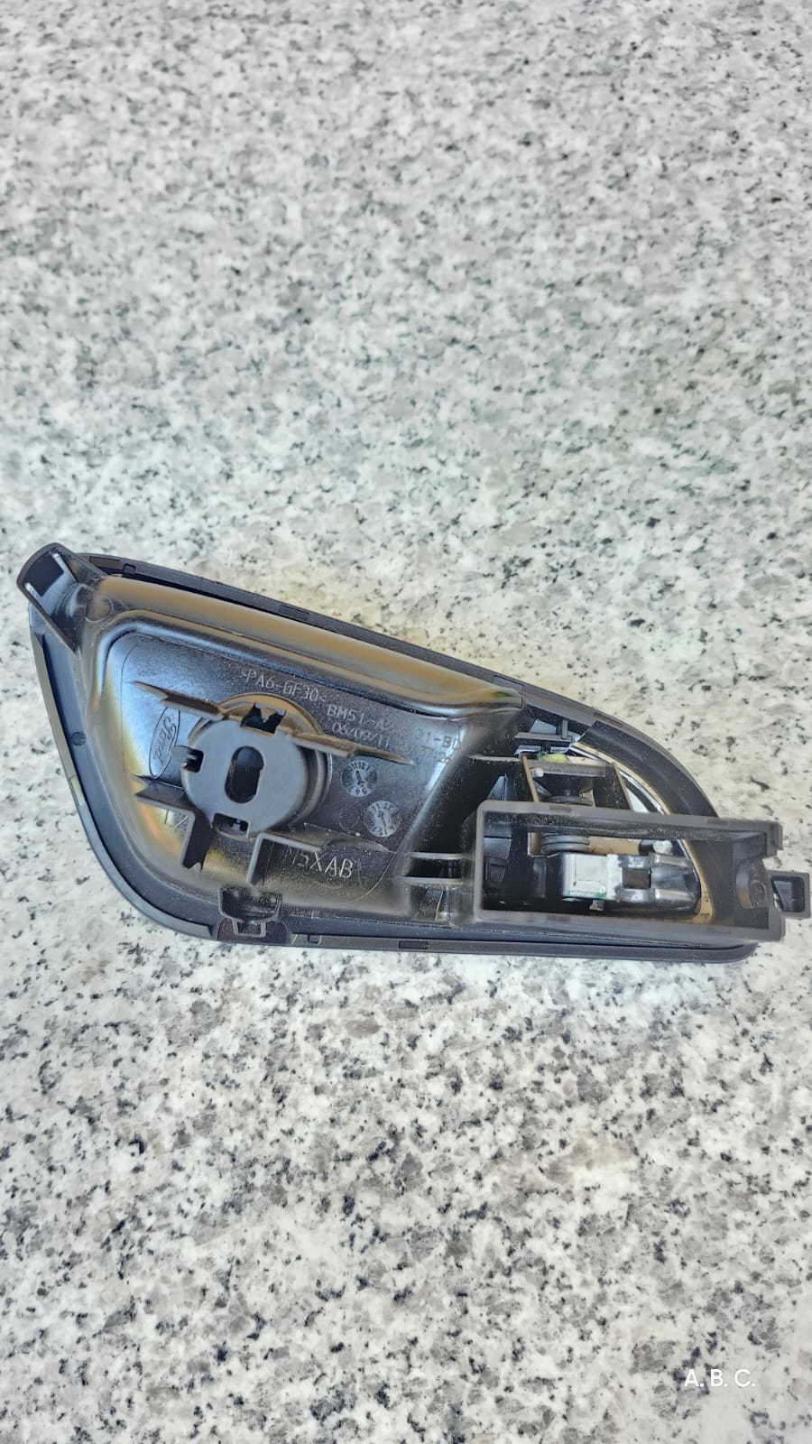 Manija de puerta interior Izquierda piloto Ford Focus 2012-2014 OEM BM51-A22601-BDW