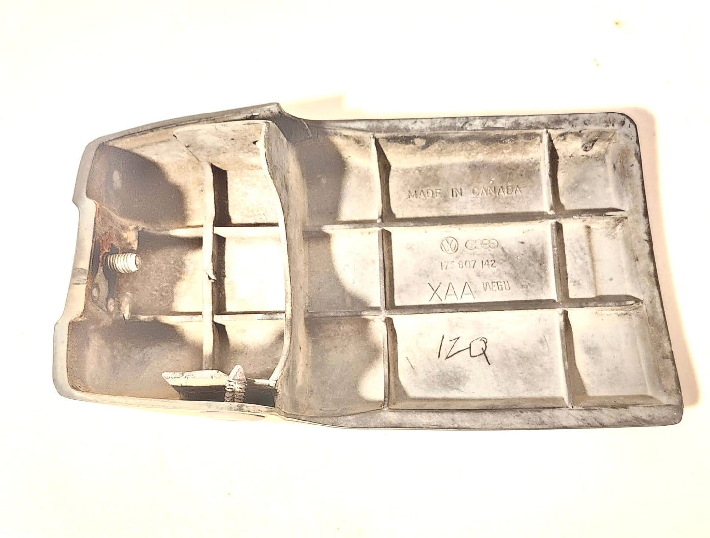 Aleron defensa trasera Izquierda Volkswagen Caribe cabriolet 1981-1987 OEM 175807141