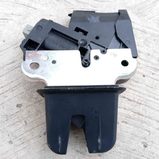 4f5827505d Chapa Cajuela Audi A5 2013 Oem 