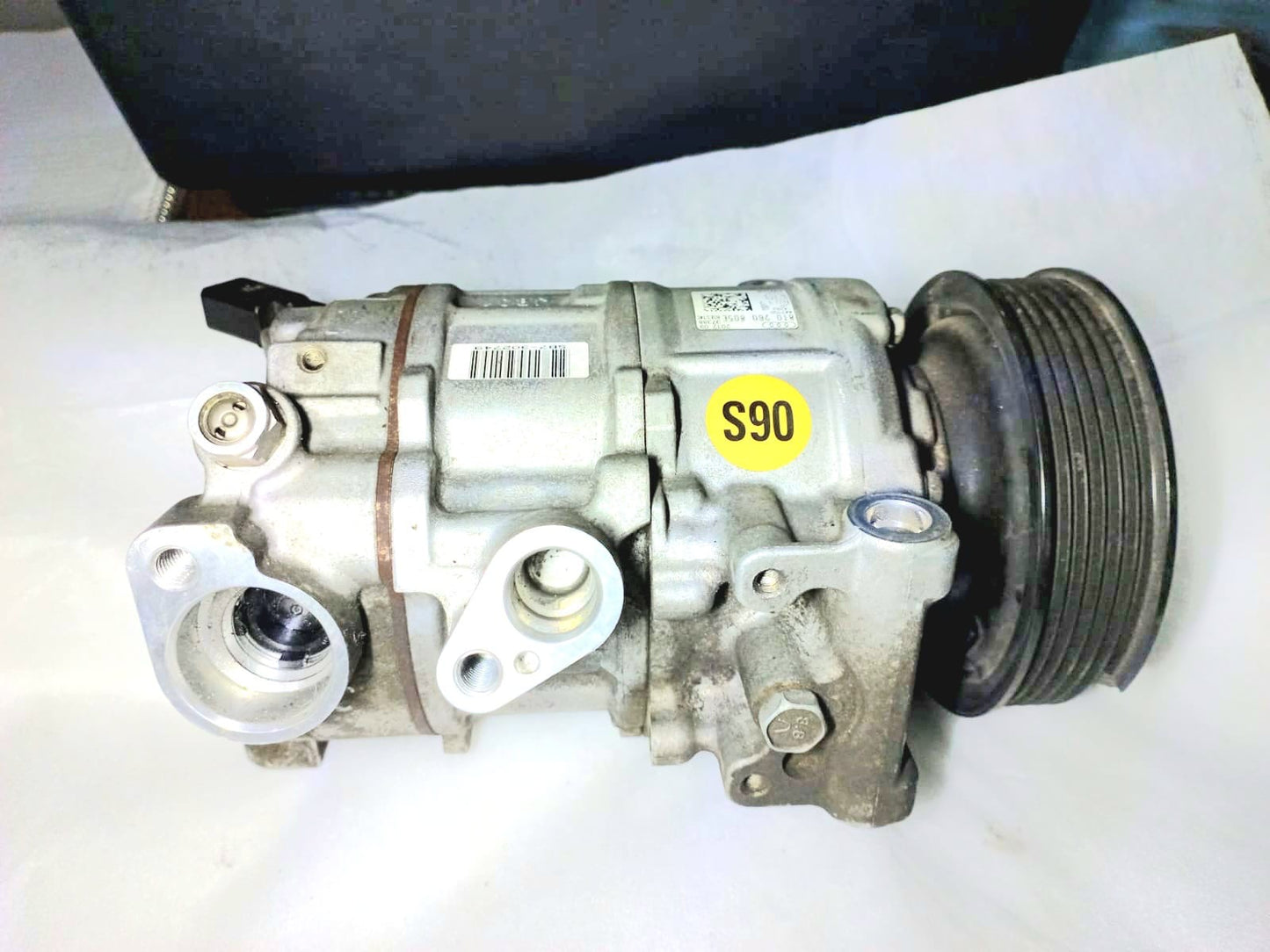 Compresor A/C Audi A4 A5 2.0  2013 8T0260805E OEM