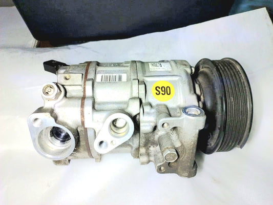 Compresor A/C Audi A4 A5 2.0  2013 8T0260805E OEM