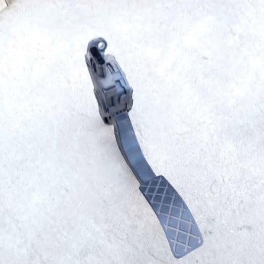 Pedal Acelerador Audi A5 2013 2.0 turbo OEM 8K1723523A