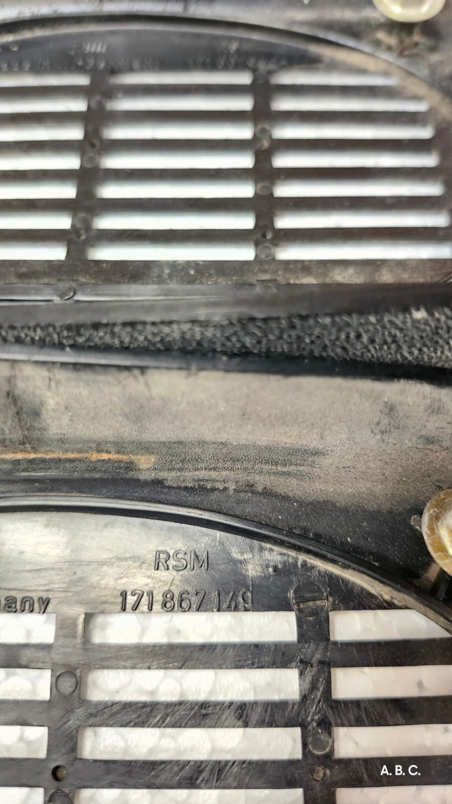 171867150A Tapas bocinas Volkswagen cabriolet Mk1 OEM