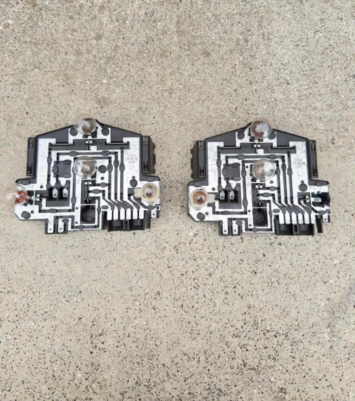 165945257B Portafocos Calaveras Volkswagen Jetta A2 MK2 87-92 hella
