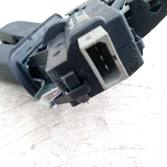 4f5827505d Chapa Cajuela Audi A5 2013 Oem