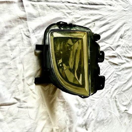 Faro niebla derecho copiloto Volkswagen Golf GtI 2011 OEM