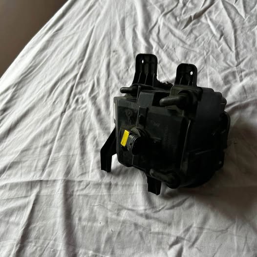 Faro niebla derecho copiloto Volkswagen Golf GtI 2011 OEM