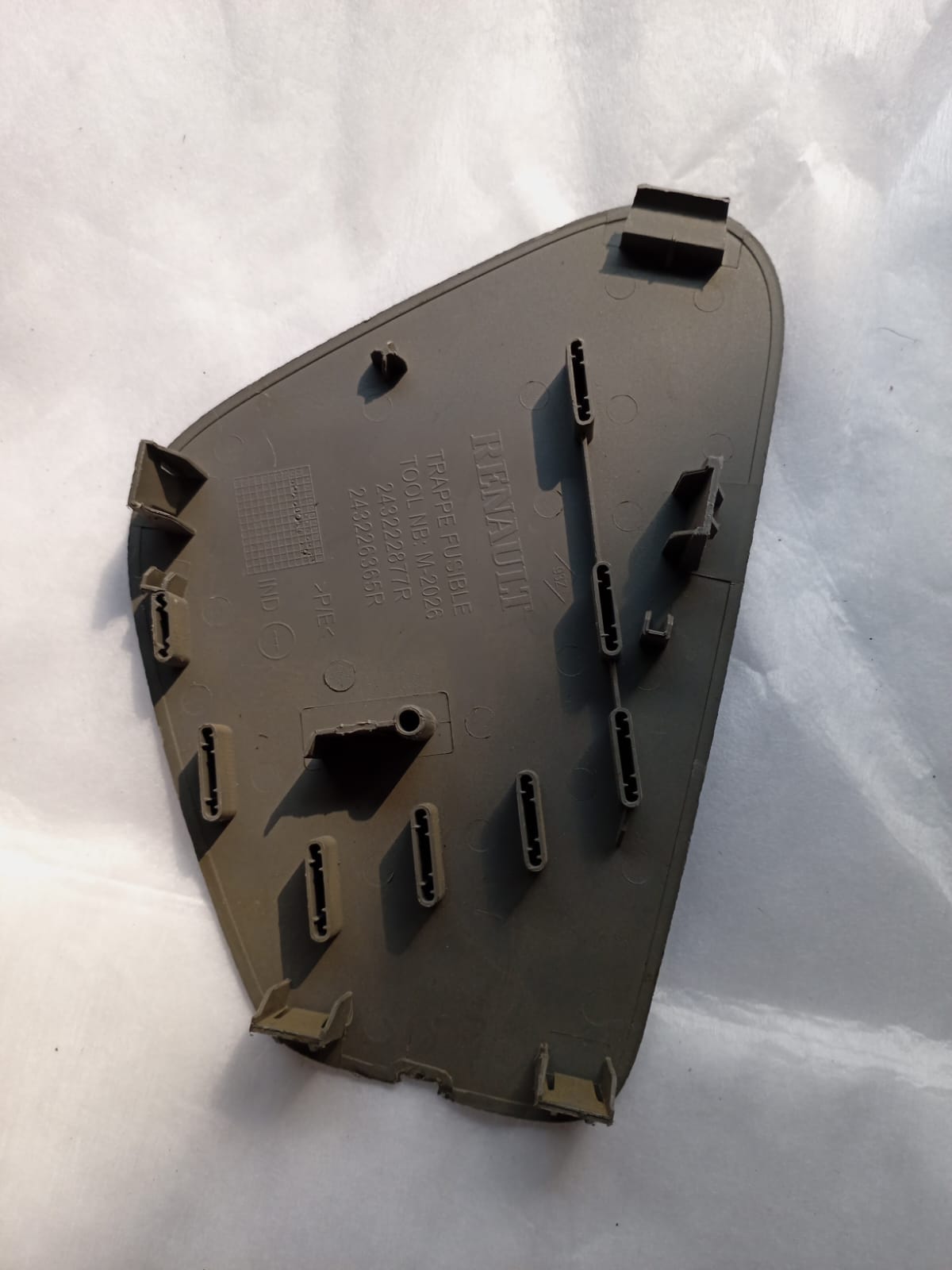 Tapa Fusibles Renault Logan Sandero 1.6lts 2015 2020 OEM
