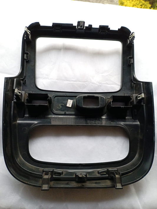 Embellecedor consola Central Renault Stepway Sandero 2013 OEM
