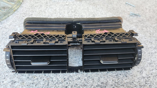 Rejillas ventilacion central Volkswagen Jetta 2015 OEM 5C7819728