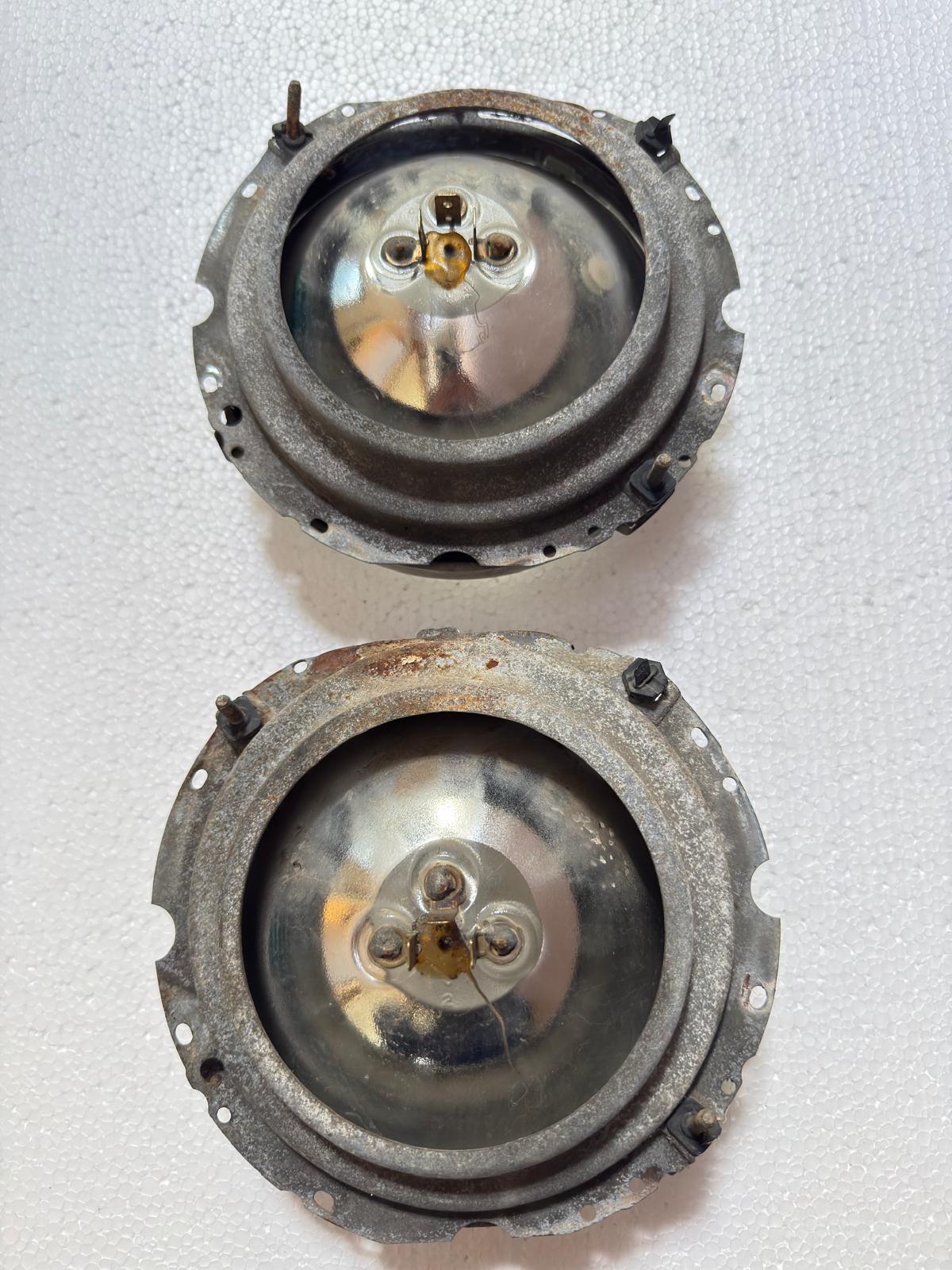 Faros delanteros silvania Volkswagen Cabriolet Caribe mk1 c/bases OEM