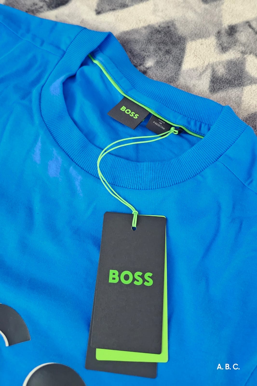 Playera BOSS Azul Eléctrico Original - Premium Logo Tee (NWT)