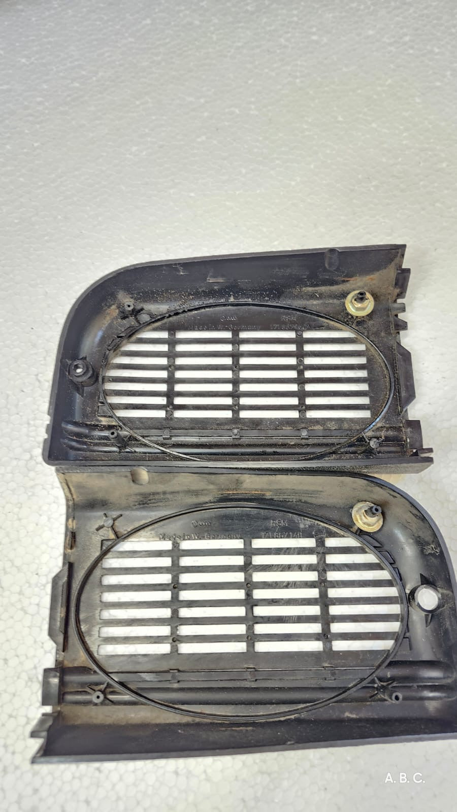 171867150A Tapas bocinas Volkswagen cabriolet Mk1 OEM