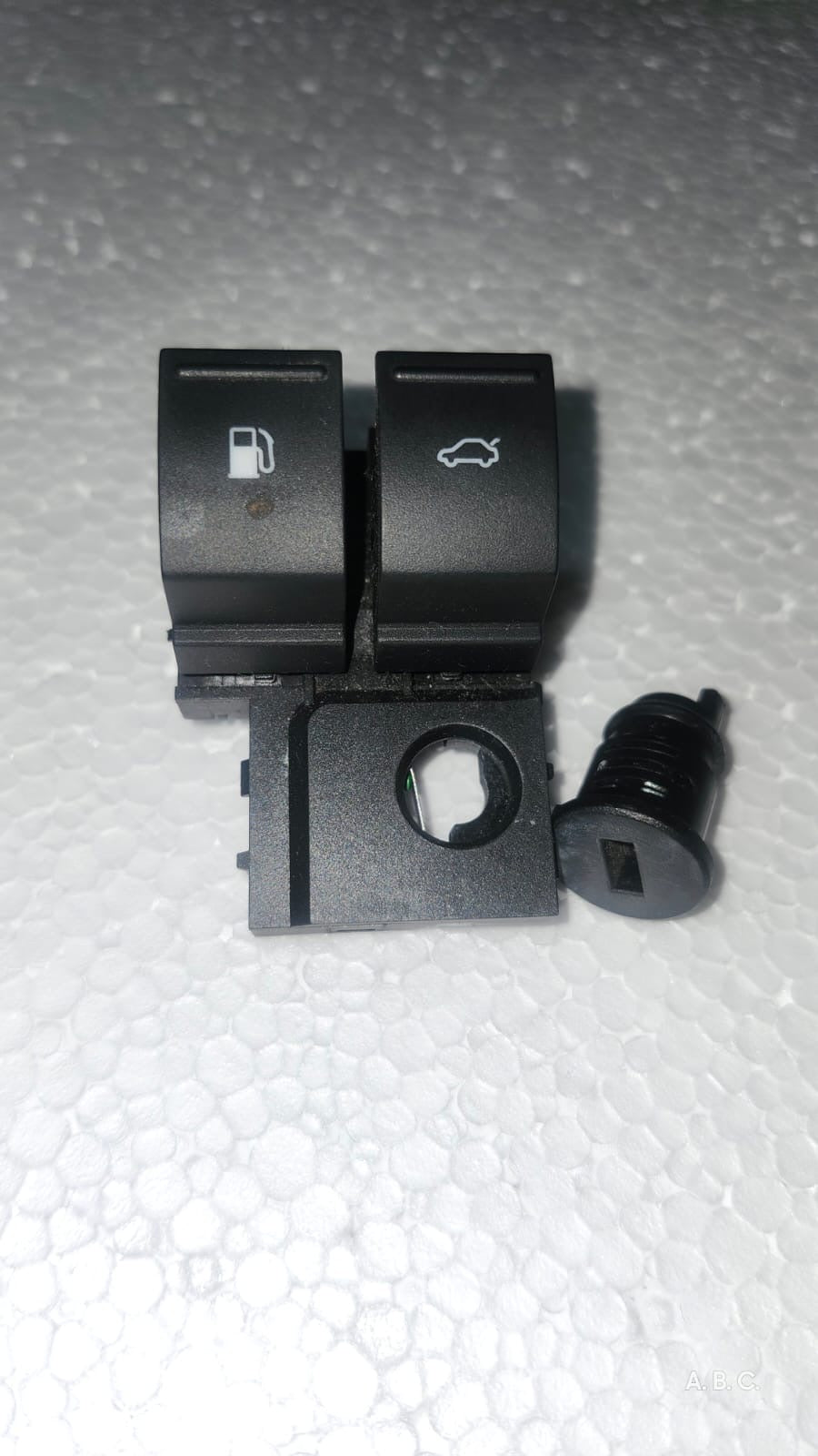 1k0959832B Botón Tapa Gas y Cajuela chapa Volkswagen Bora Gli 06-10 OEM