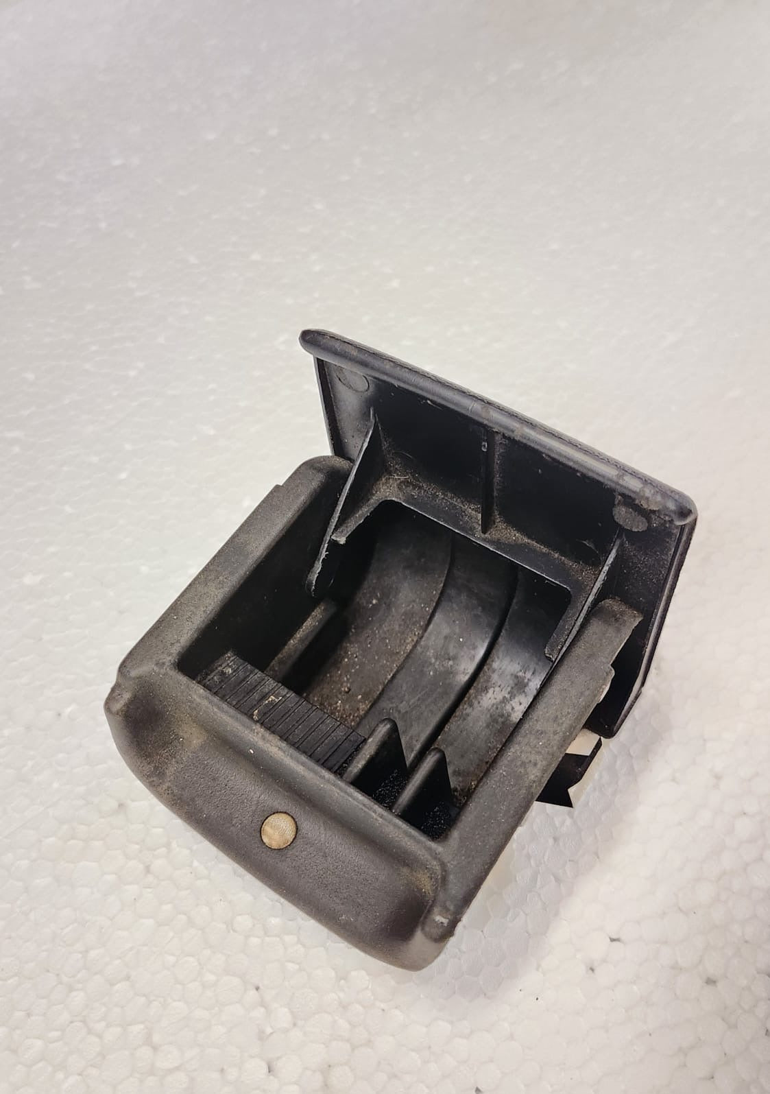 1H0857962 Cenicero trasero Volkswagen Mk3 A3 Golf OEM