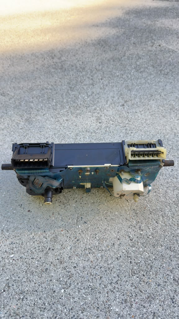 88481413 Cluster Volkswagen Jetta Golf Mk2 A2 OEM