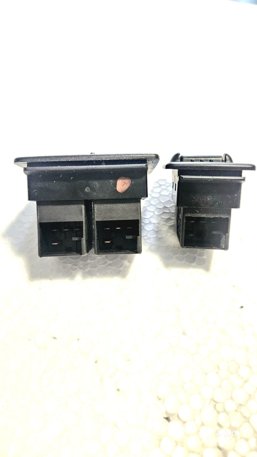 1C0959527 1C0959527A Botones vidrios Volkswagen beetle 98-10 OEM