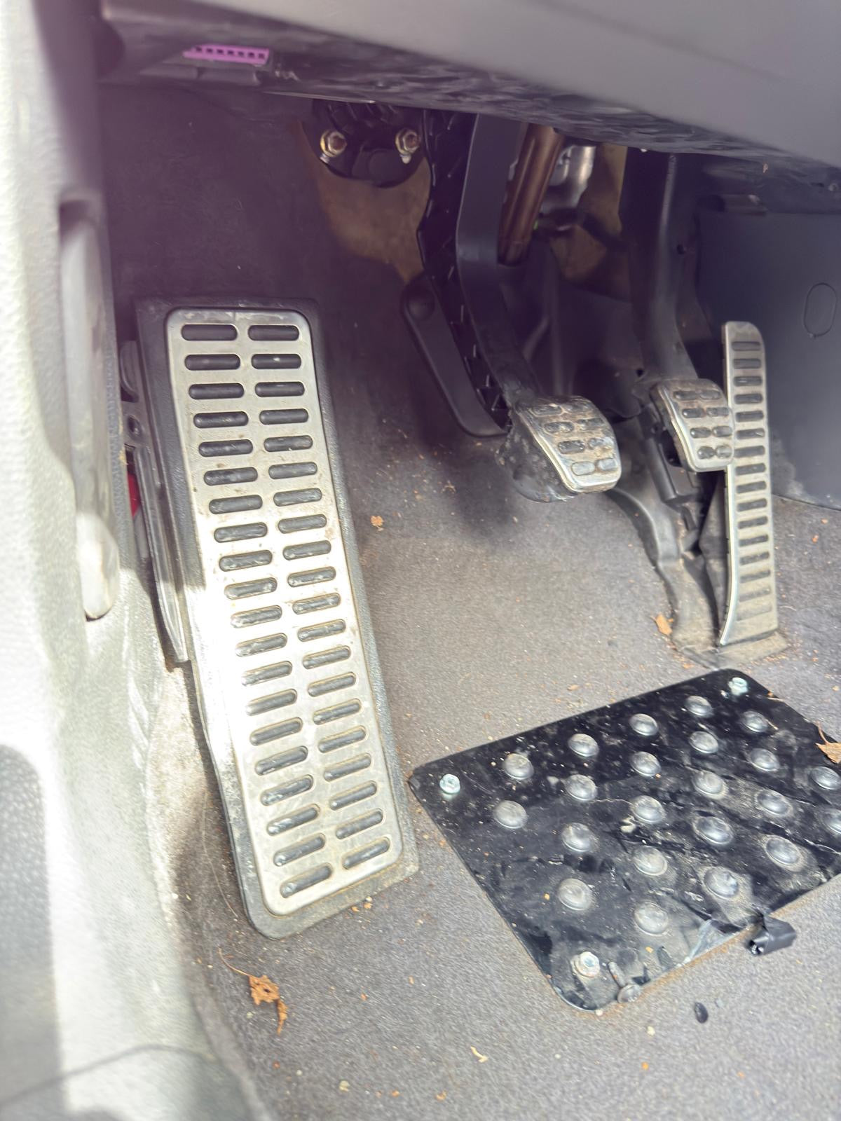 1k1864551 Reposa pie tapate Volkswagen Bora Gli 06-10 OEM
