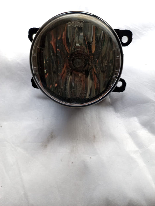 Faro niebla derecho Renault Oroch Fluence 2021 261500097R OEM