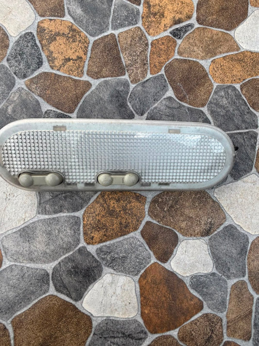 8200073231 Luz Interior Renault Logan 2015-2024 oem