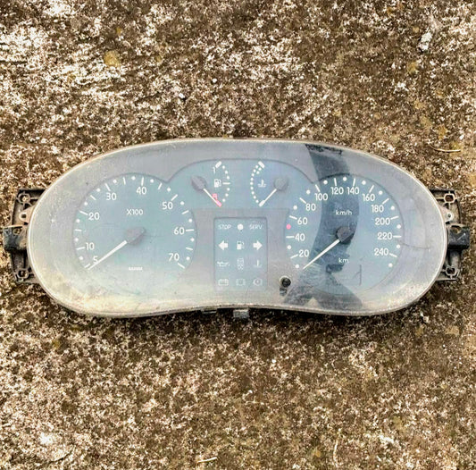 Cluster velocimetro Renault Clio 02-10 - OEM 8200366641 | Becerril Autopartes VW