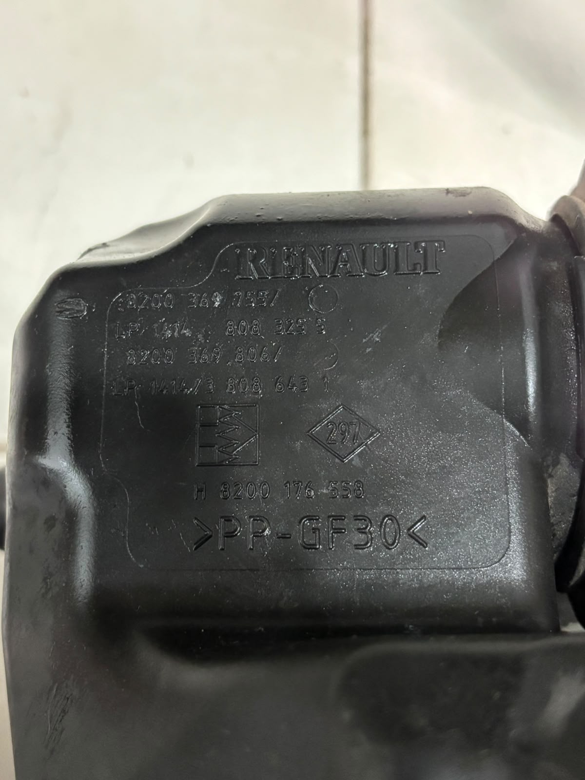 8200176558 Porta filtro aire Renault Megane Oem